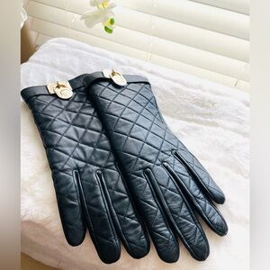 Michael Kors Quilted Hamilton Lock Black 100% Leather Tech Smart Gloves/ Size S
